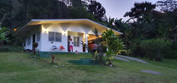 Casa Principal de Senderos Amados